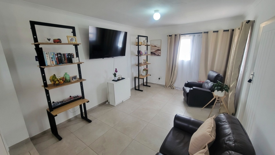 3 Bedroom Property for Sale in Silversands Western Cape